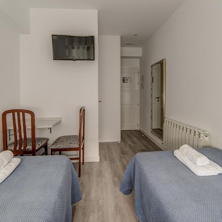 Burgo Hostal Lar מראה חיצוני תמונה
