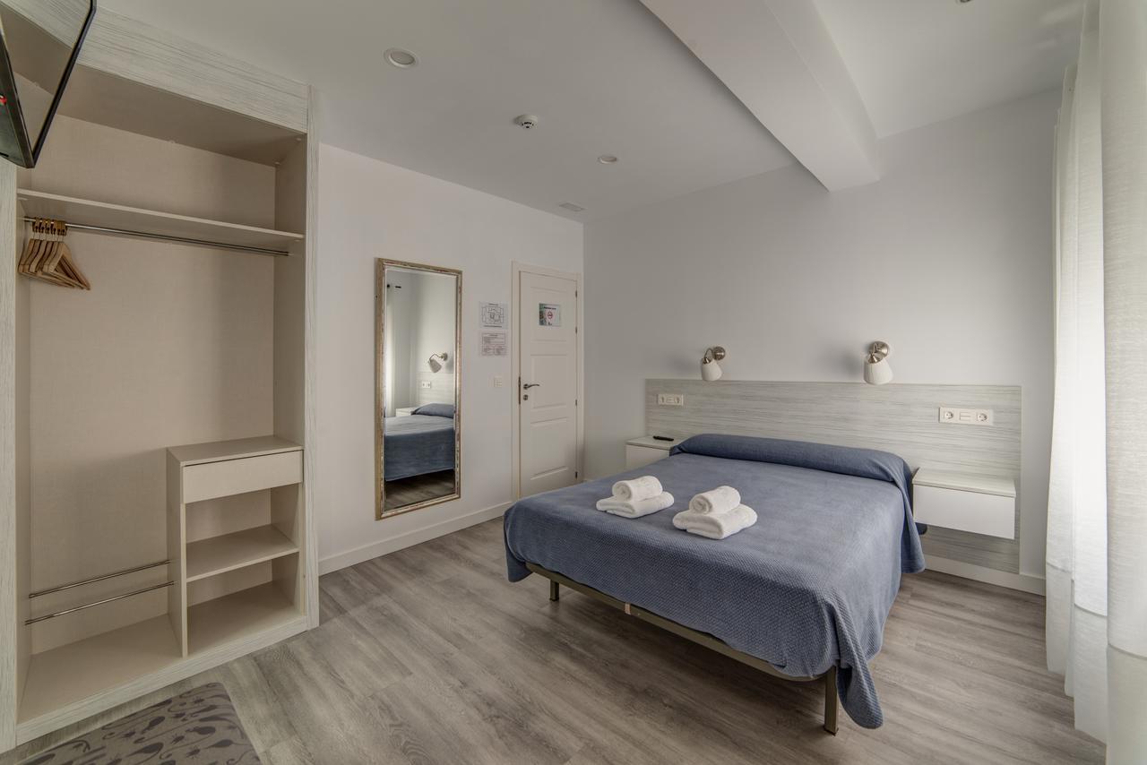 Burgo Hostal Lar מראה חיצוני תמונה