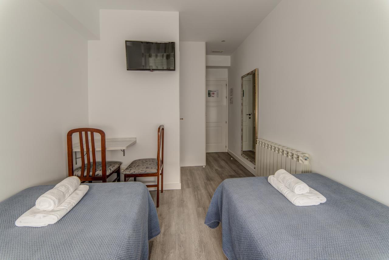 Burgo Hostal Lar מראה חיצוני תמונה