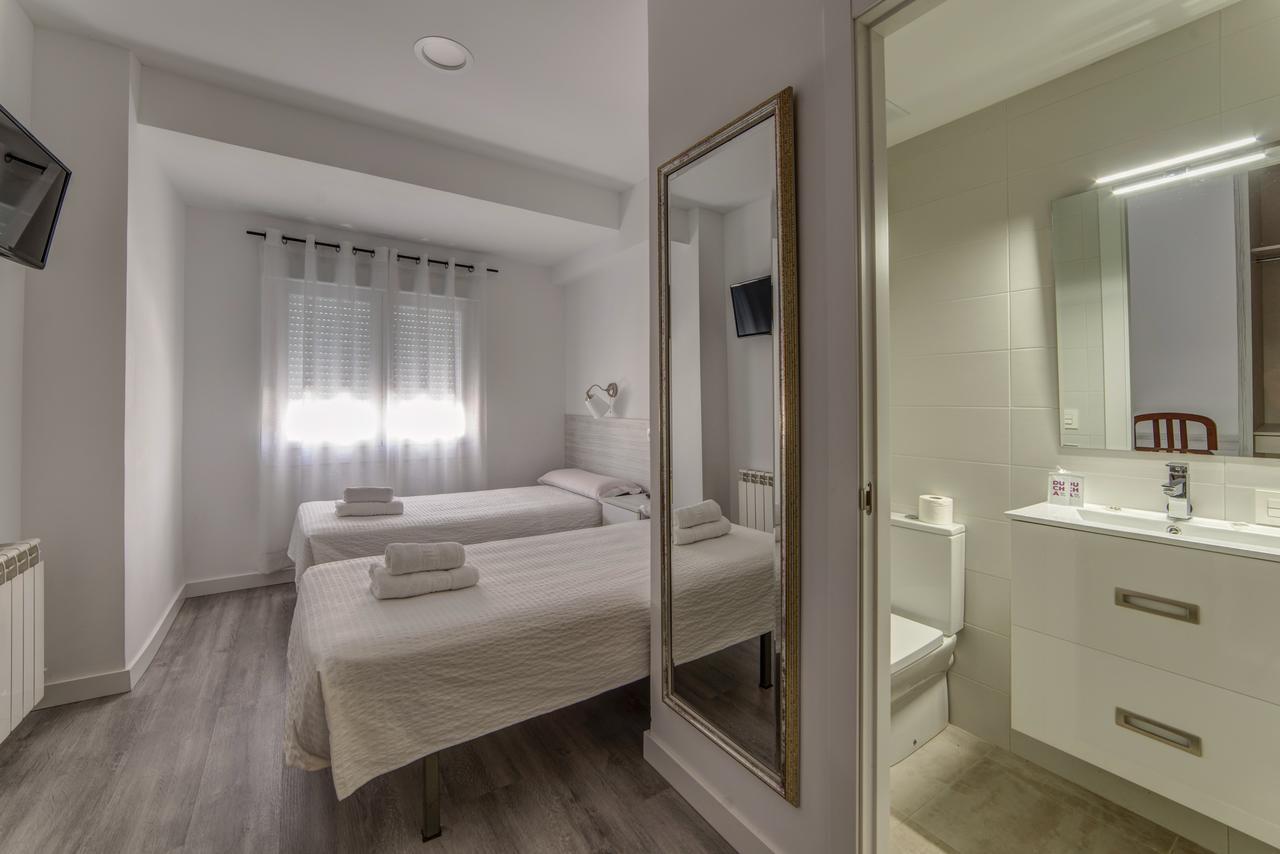 Burgo Hostal Lar מראה חיצוני תמונה
