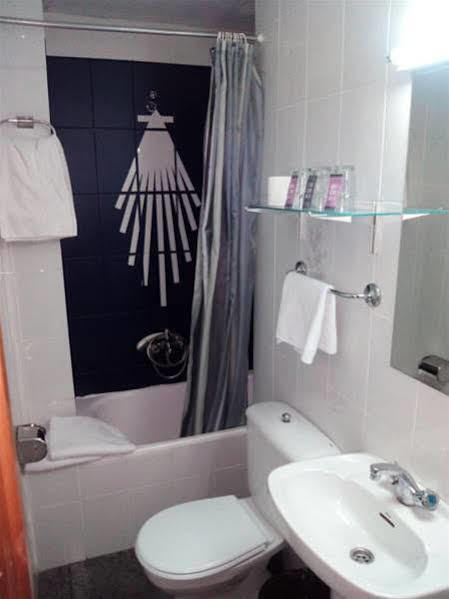 Burgo Hostal Lar מראה חיצוני תמונה