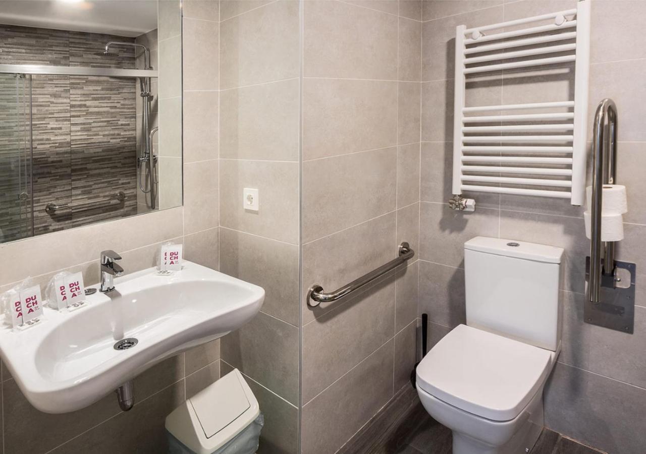 Burgo Hostal Lar מראה חיצוני תמונה